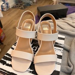 Womenâs Heels