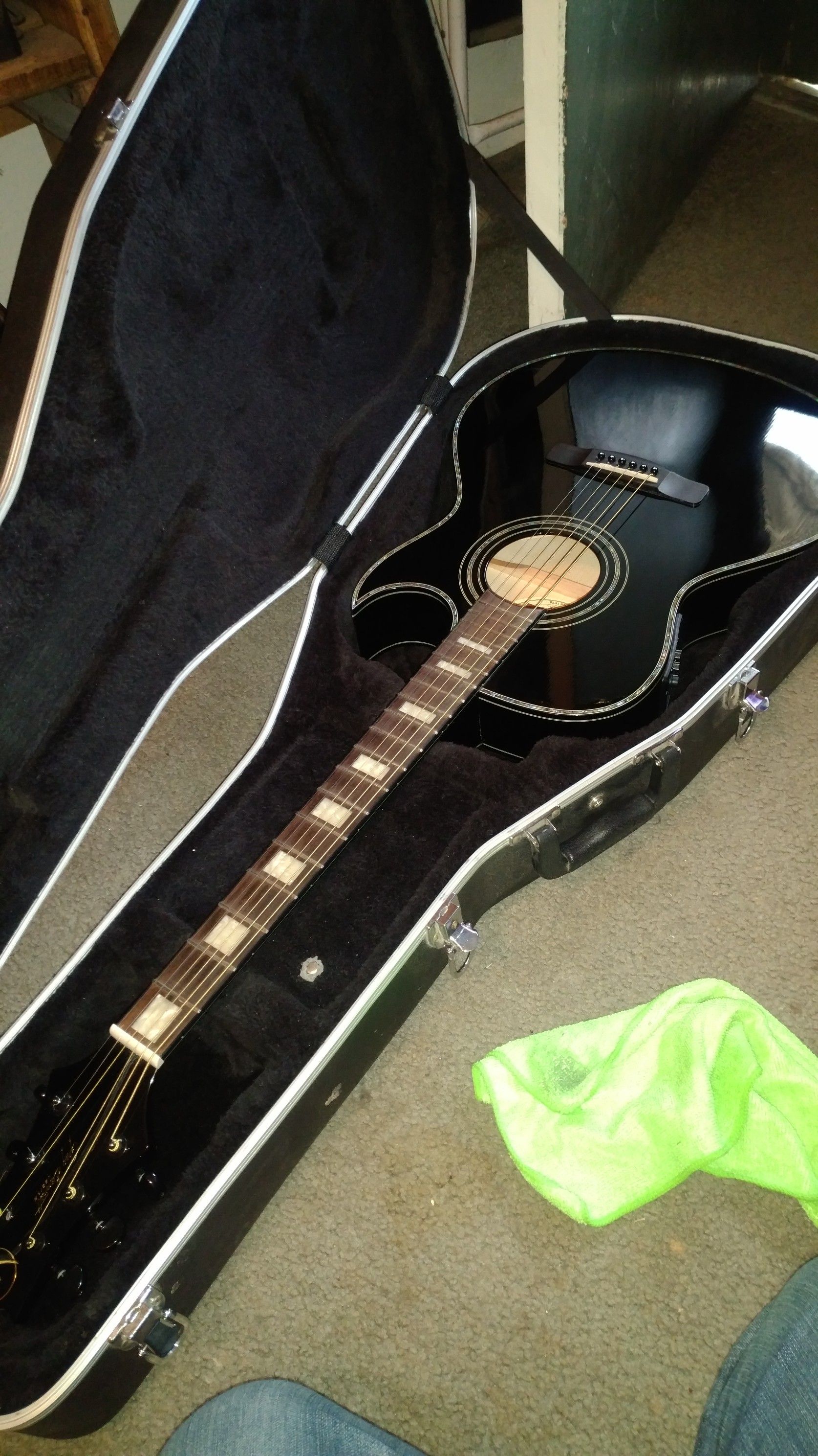Samick TMJ-17CE Blackbird Acoustic/Electric guitar