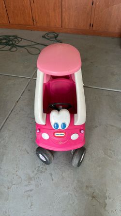 Little tykes cozy coupe for toddlers 34 inches high by 32 inches long and 16 inches wide good condition