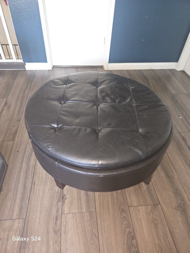 Round Ottoman