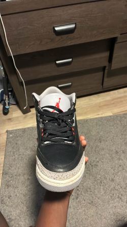 Jordan 3 retros size 9 in men
