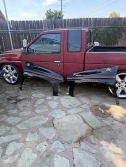 Nissan hardbody fenders