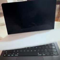 MacBook Pro M3 14’ 18 Gb 512 Gb