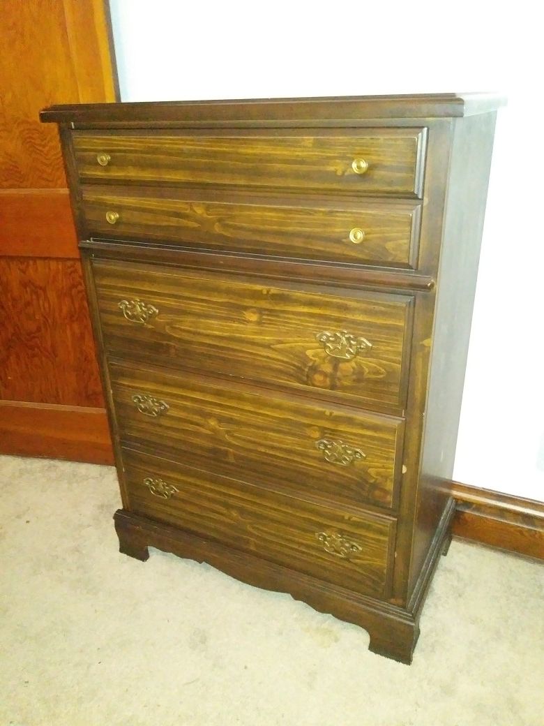 Dark brown 4 drawer chest of drawers by Bassett Furniture