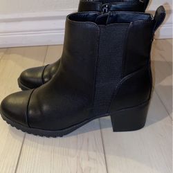 Giani Bernini Black Ankle Boots- Size 8.5