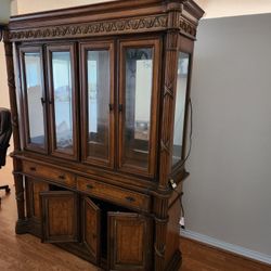 Gorgeous Solid Wooden Hutch.  RTG Piece 