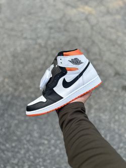 Jordan 1 Electro Orange Sz 10 