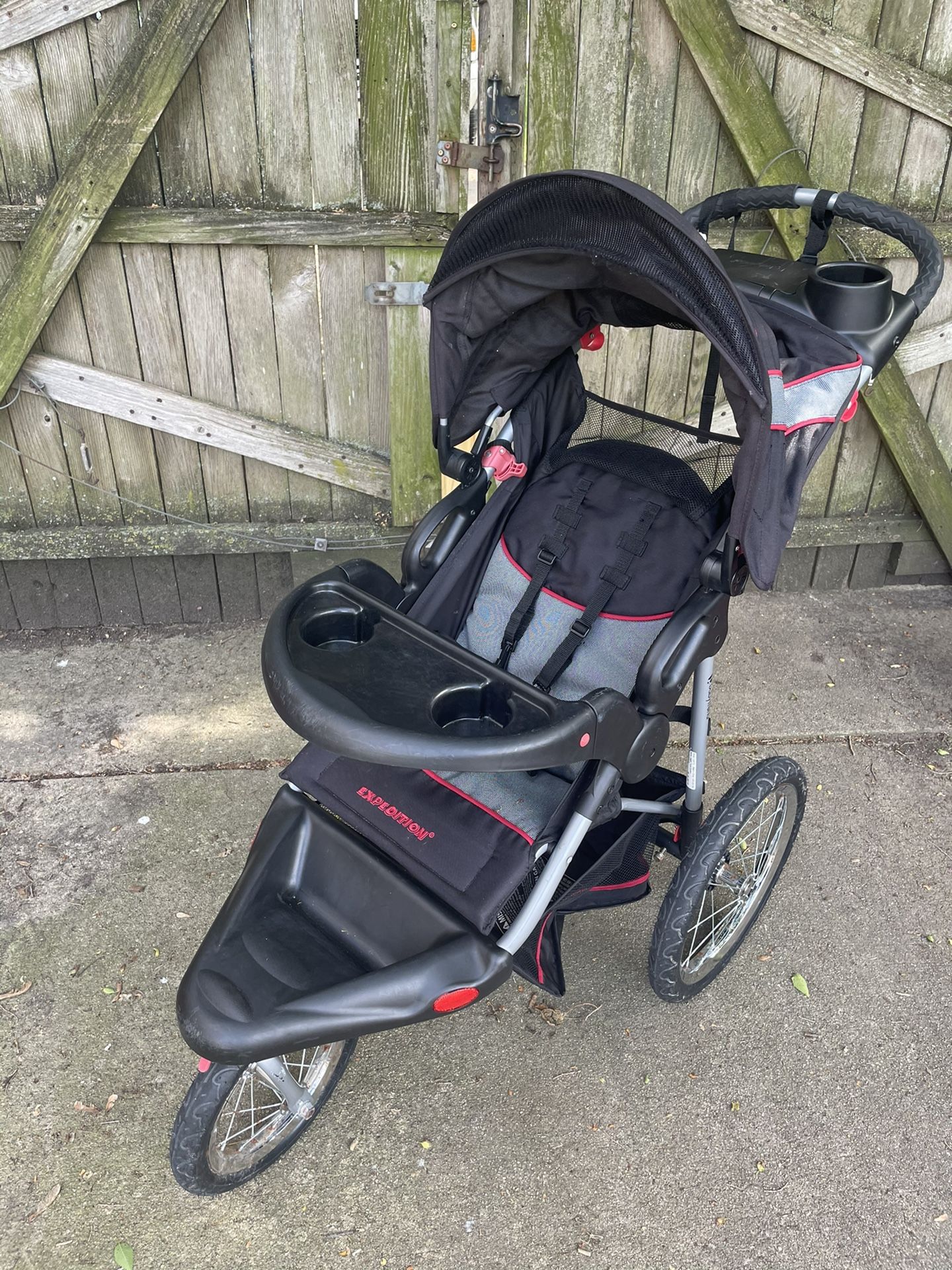 uppababy vista base UPPAbaby Vista V2 + Mesa V2 Travel System Bundle main image 1
