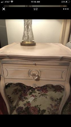 Gently used side table / night stand