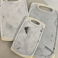 Plastic white cutting board set