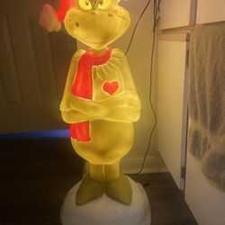 Light-Up Grinch Christmas Decoration 🎄💡