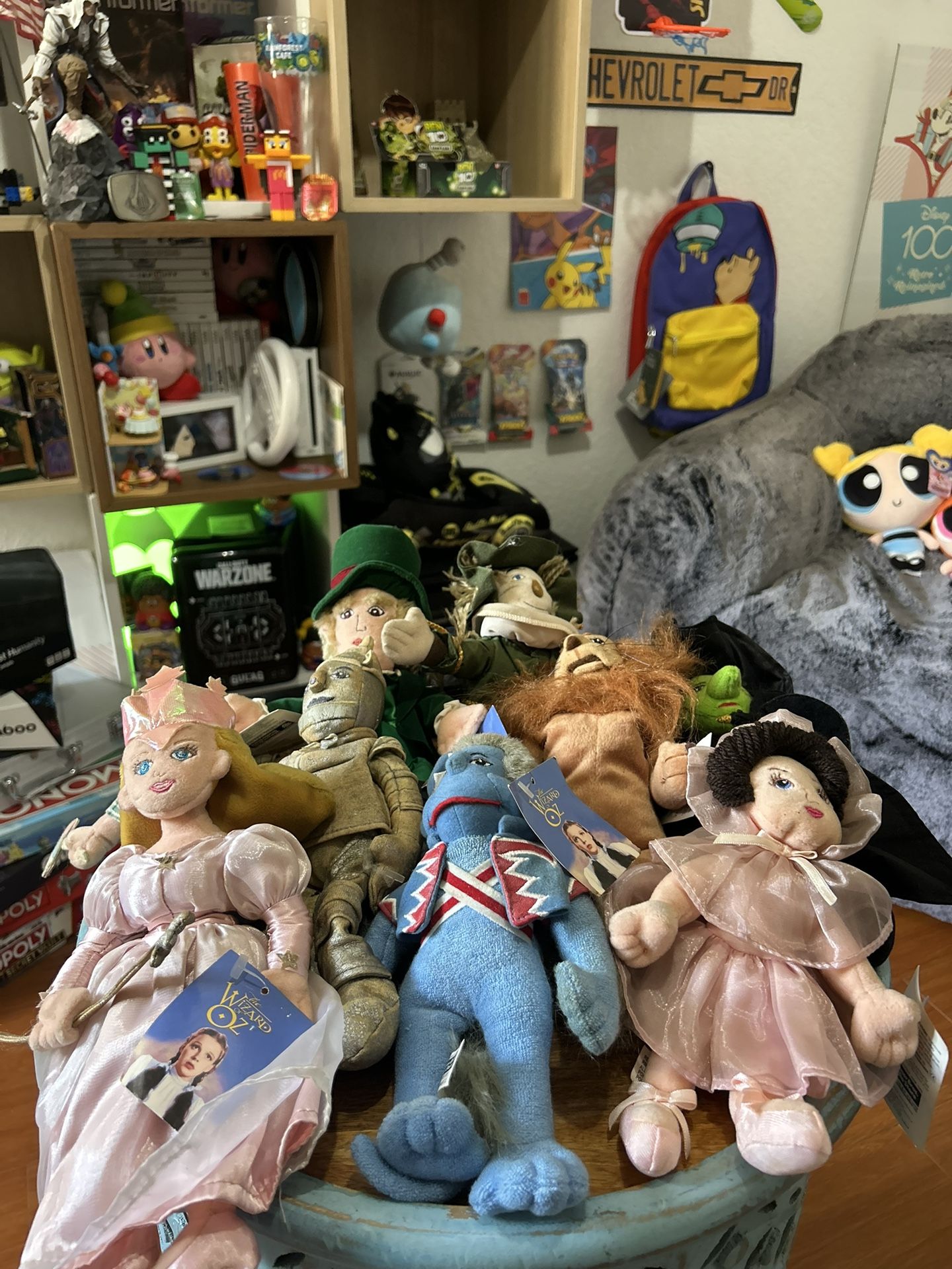 Warners bros 1998 wizard of Oz plushies partial set of 9