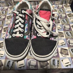 Vans Old Skool Tie-Dye Sneakers. Youth Size 5.5