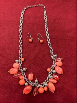 Women’s necklace with earrings