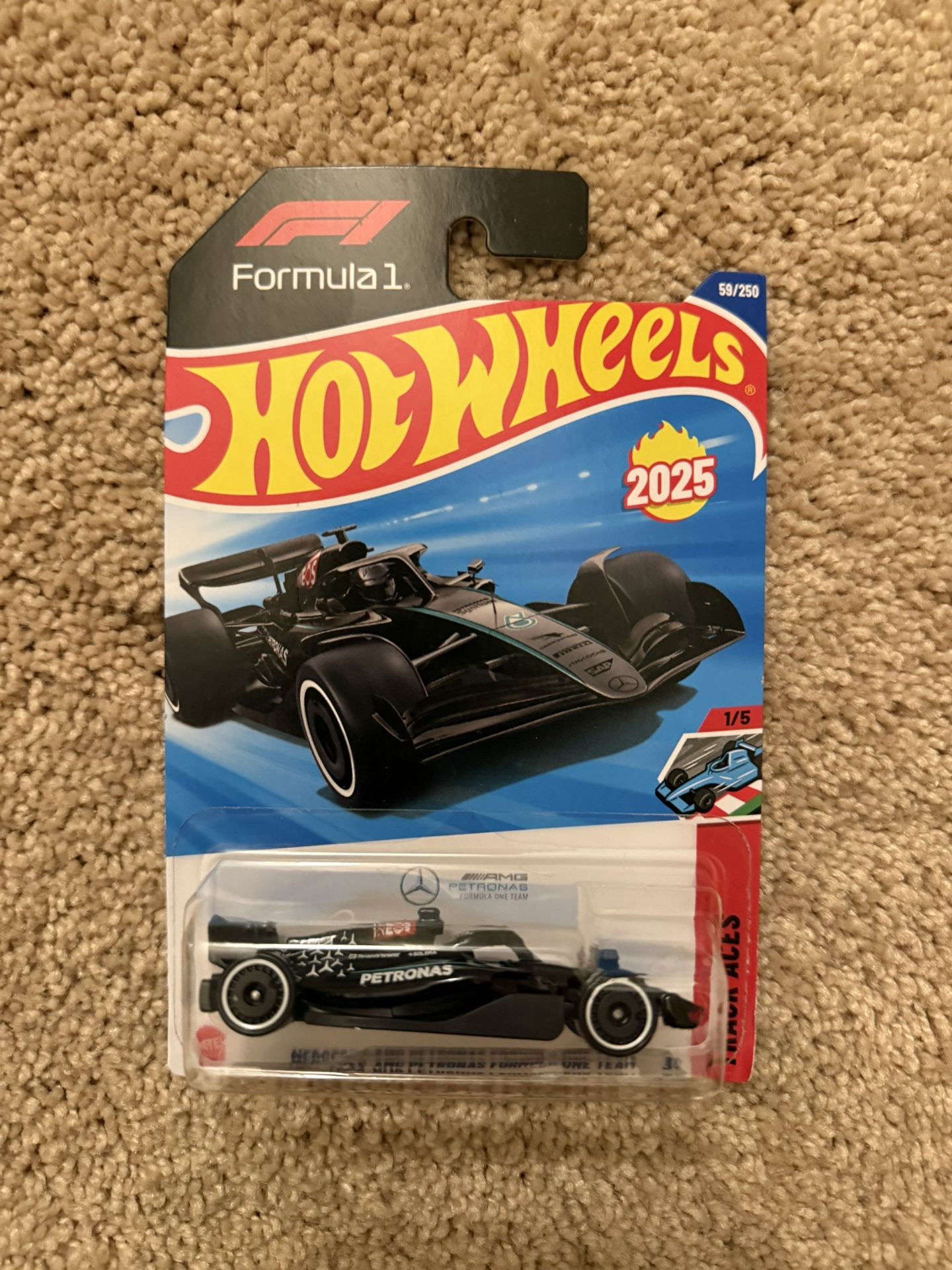 Hot Wheel Mercedes Petronas