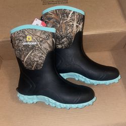 DRYCODE Woman’s Rubber boots-Size 9 *NEW*