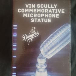 LA Dodgers Vin Scully Commemorative Microphone Statue 