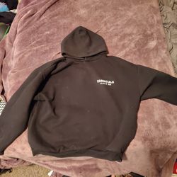 ESSENTIALS BARELY WORN