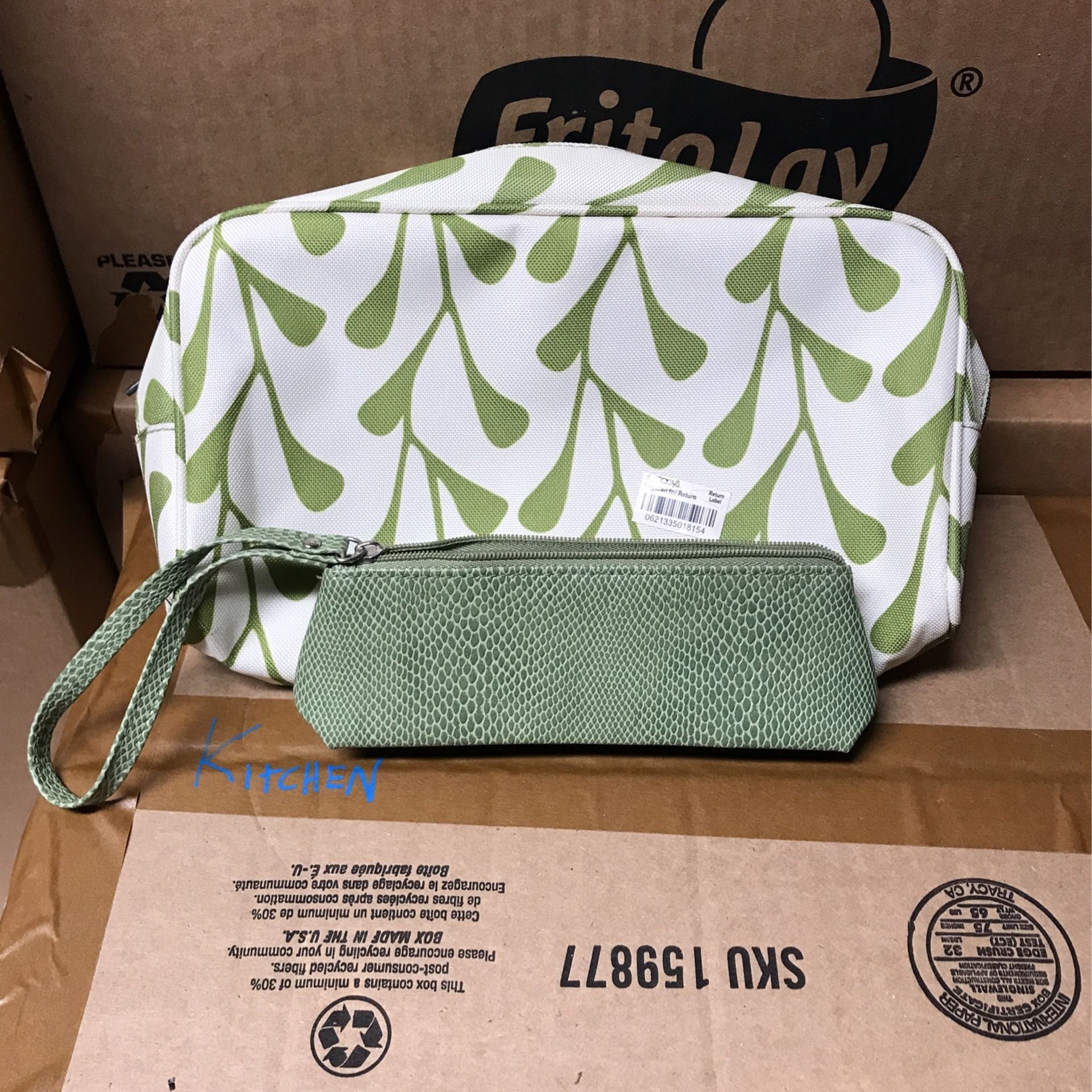 Macy’s Macys Makeup Bag Purse New Green