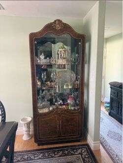 China cabinet display