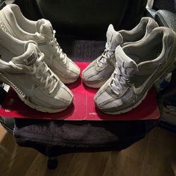 NIKE VOMERO S. - 2 PAIRS - SIZE 10