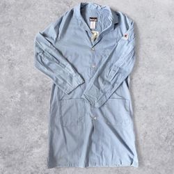 Bulwark FR Lab Coat Flame Resistant Blue Work Jacket M 7.7 ATPV  Condition 	•	Pre-owned condition.  Details 	•	Brand: Bulwark FR 	•	Size: Medium (M-RG