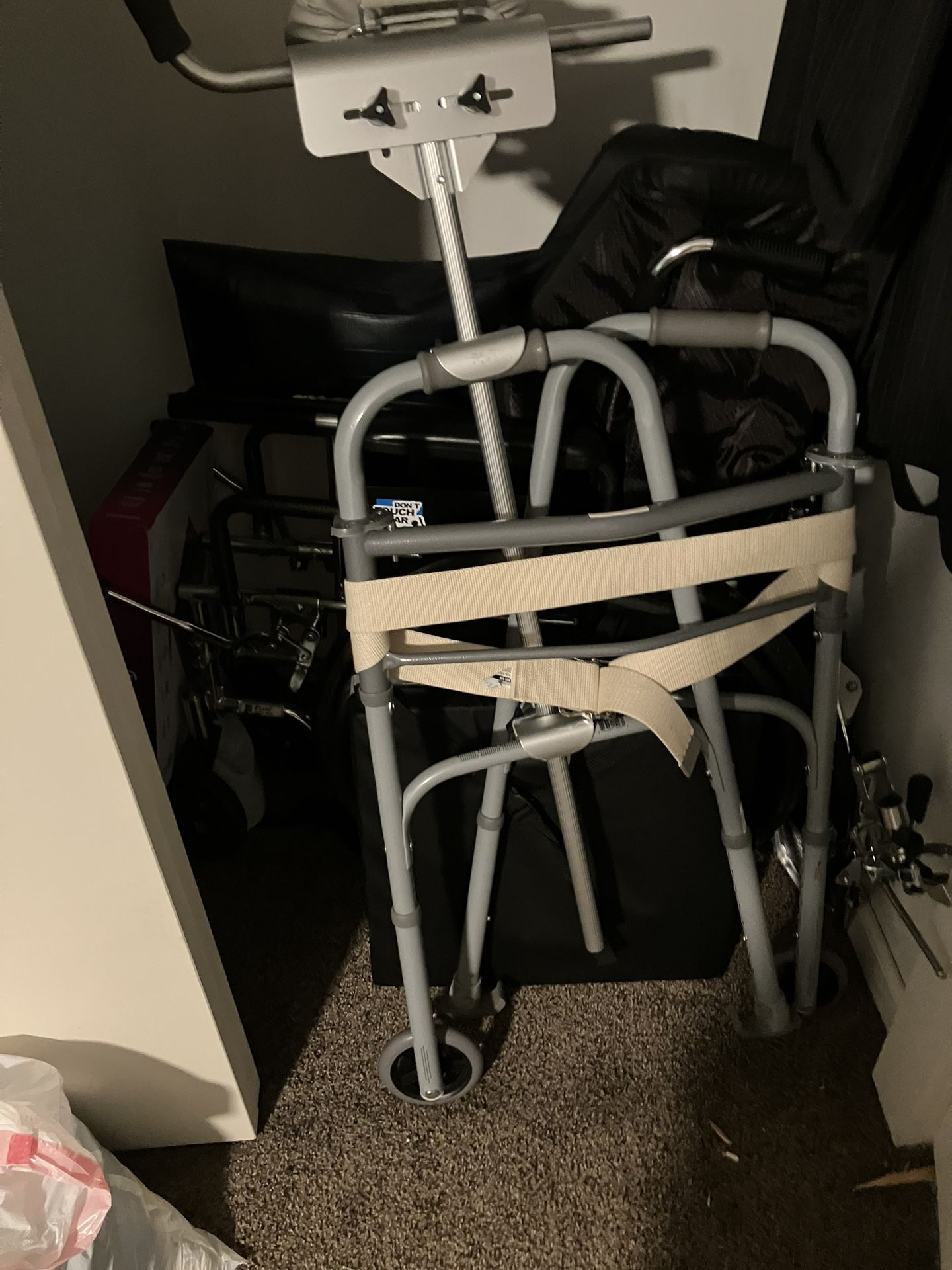 Walker With Removable Platform