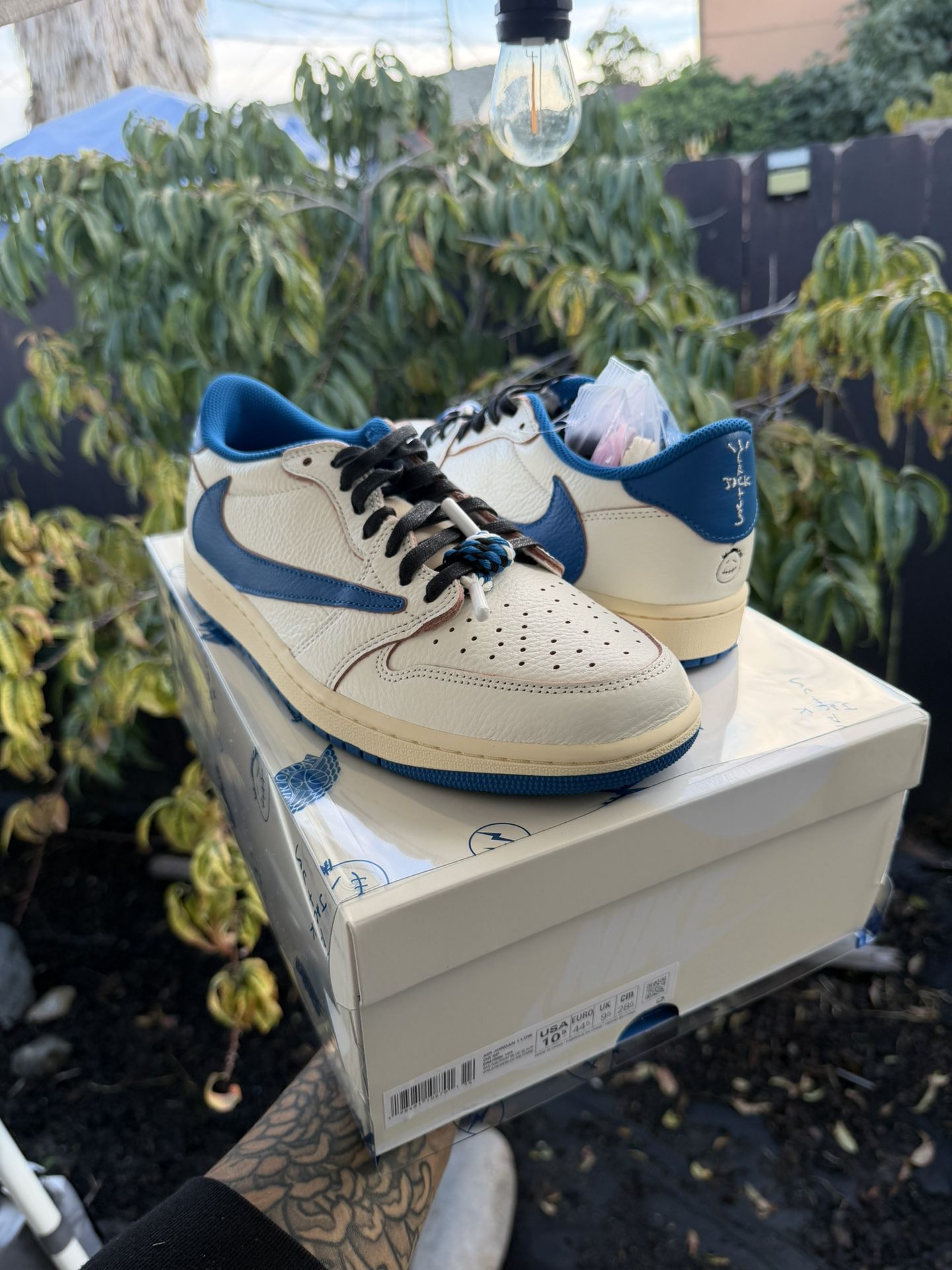 Sz 10.5 Jordan x Travis Scott x Fragment 2.0