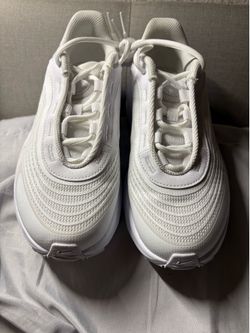 Women’s 6.5 Nike Airmax