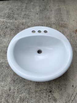 Two 19 Inch Glacier Bay Round Sinks