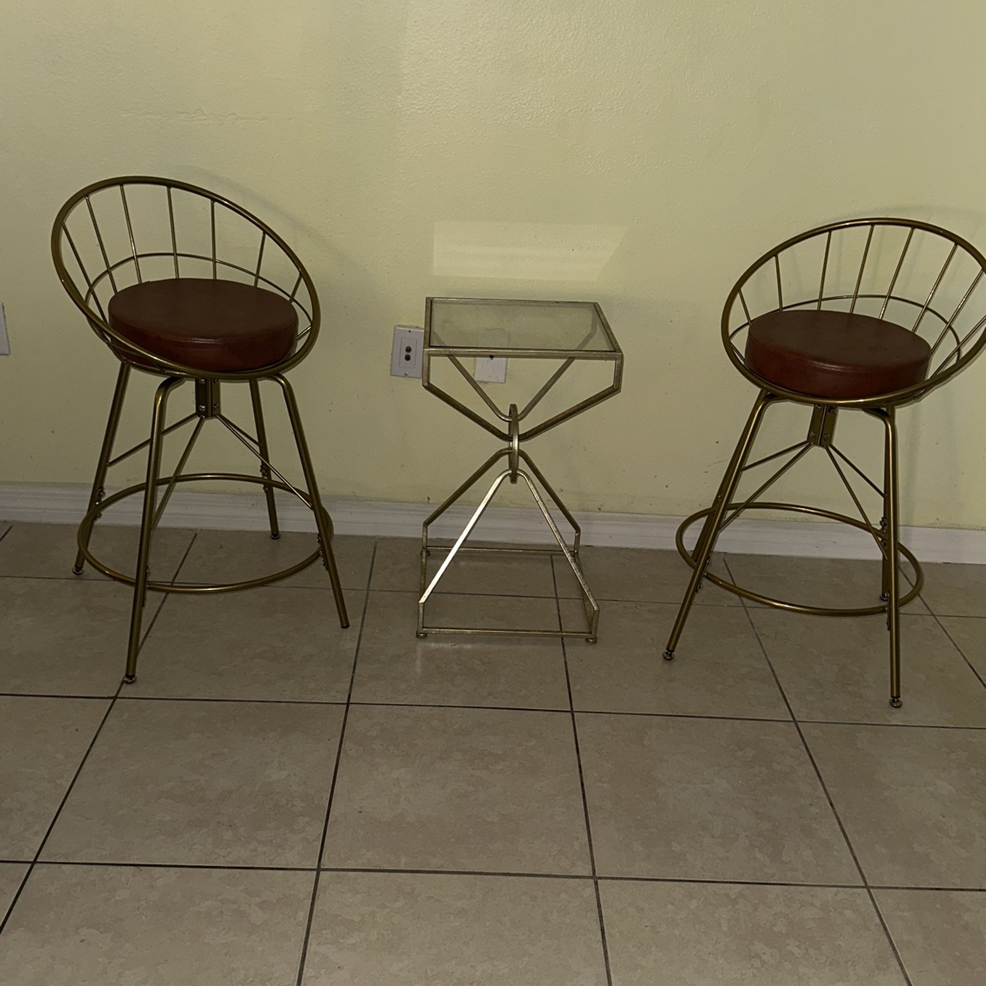 Cute Set Of 2 Chairs With Table 