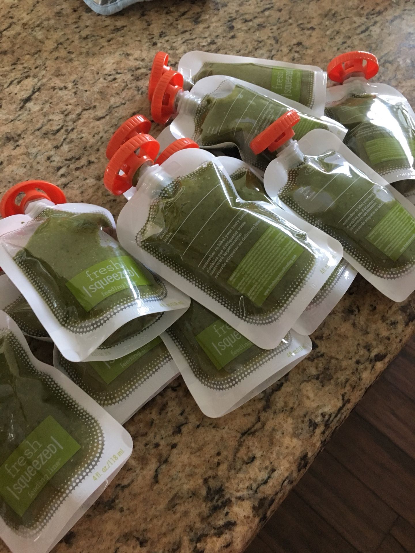 Pouch filling station
