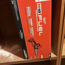 M18 FUEL 8 in. 18V Lithium-Ion Brushless Electric Battery Chainsaw HATCHET