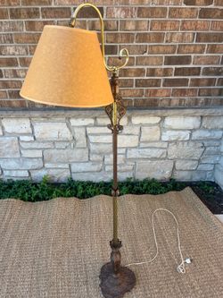 Vintage standing lamp