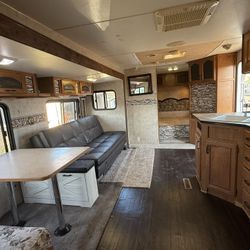 32ft RV Clean Title!! 