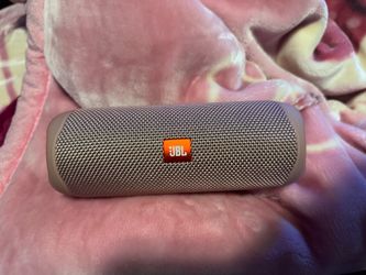 JBl speaker and ring camera