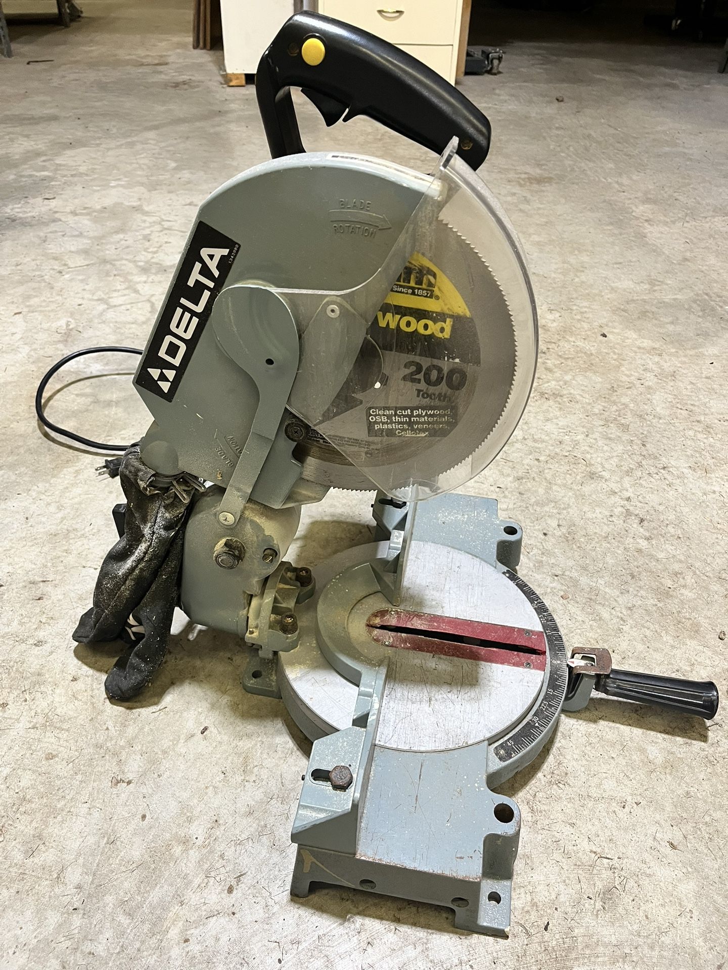 10” Delta Compound Miter Saw