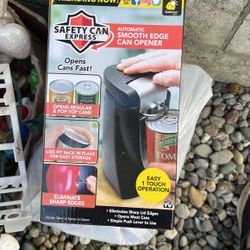 Can Opener Easy Operation 