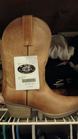 Sterling River tan boots 6m