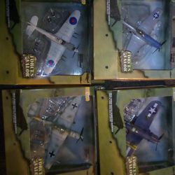 Vintage Forces Of Valor Die Cast  Metal With Plastic Parts Airplanes 10 Of  Them 