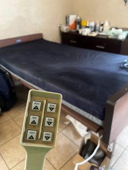 Remote Adjustable Almost Brand New BARIATRIC Hospital Bed