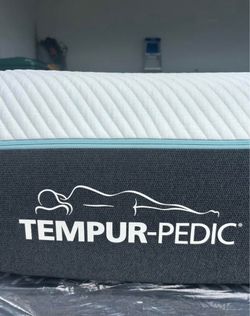 King Tempurpedic Pro Adapt ( Medium) Firm less than year old from Pet Free smoke free home Perfect condition I can deliver or come see first   Retail 