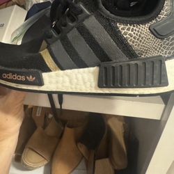Women Adidas NMD 