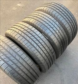 225 60 17 Michelin tires Con Excelente calidad Las 4
