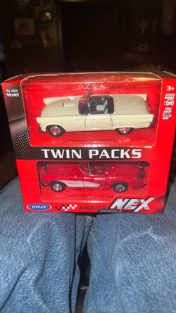 Well nex new exploration of models twin packs1955 ford thunderbird and 1957 Chevy corvette