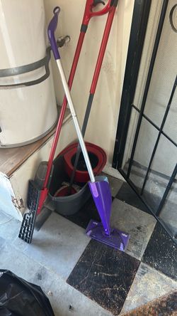 Mops