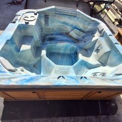 Hot Tub With Delivery