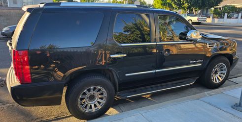 17 inch Chrome rims with tires 265/70R17