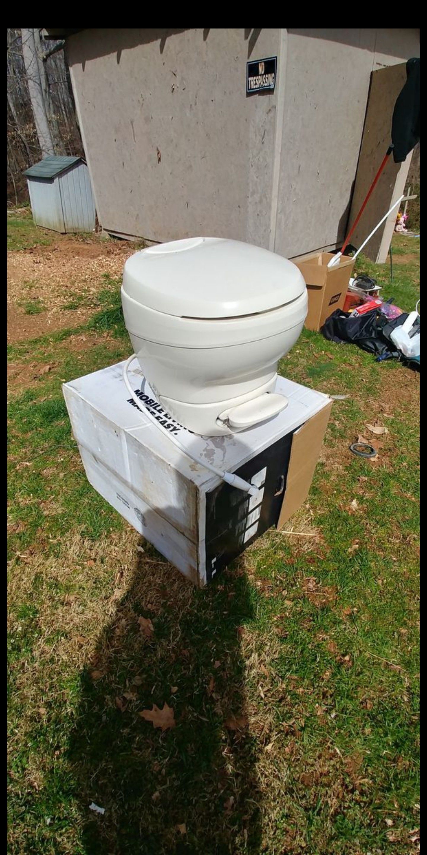 Camper toliet