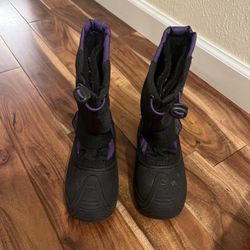 Snow Boots Size 11